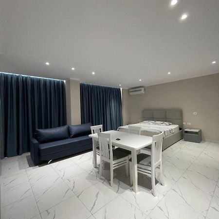 Modern Beachfront Apartments Sarandë Exteriör bild