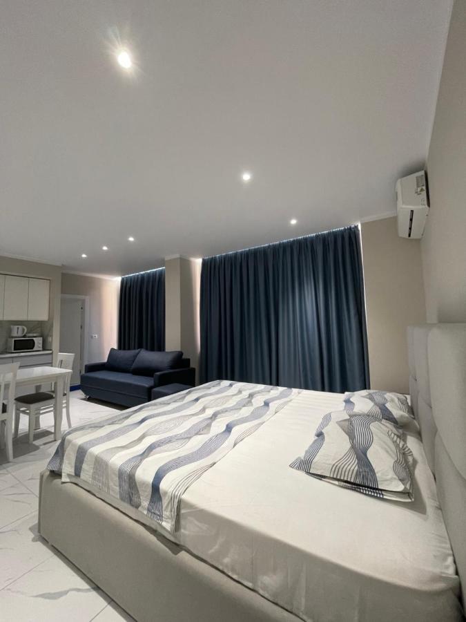 Modern Beachfront Apartments Sarandë Exteriör bild
