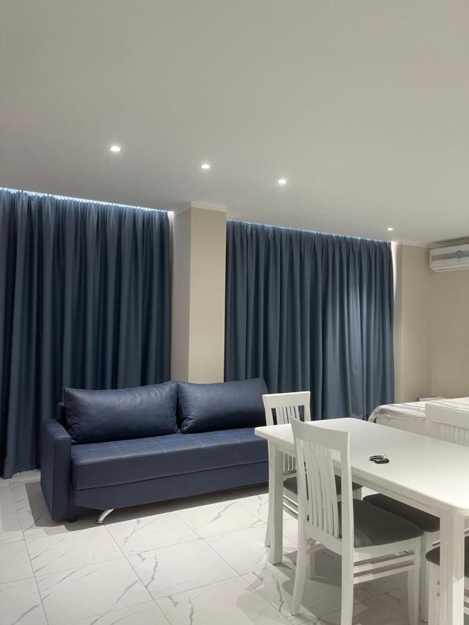 Modern Beachfront Apartments Sarandë Exteriör bild