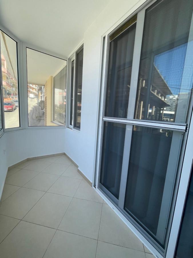 Modern Beachfront Apartments Sarandë Exteriör bild