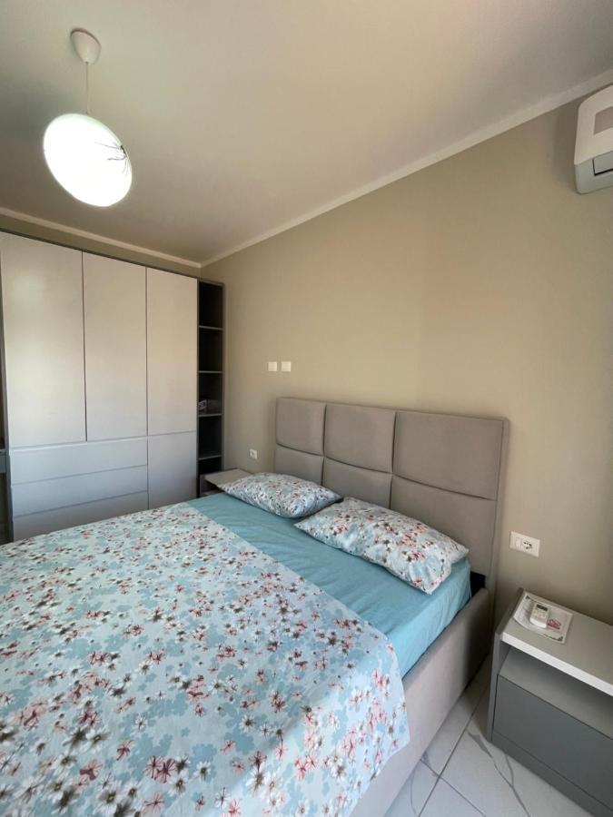 Modern Beachfront Apartments Sarandë Exteriör bild