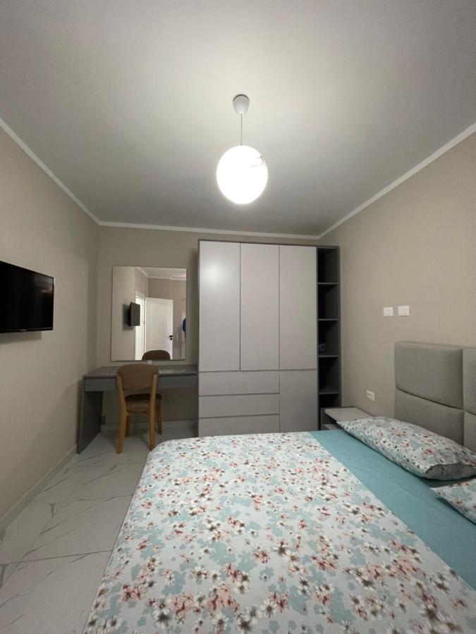 Modern Beachfront Apartments Sarandë Exteriör bild